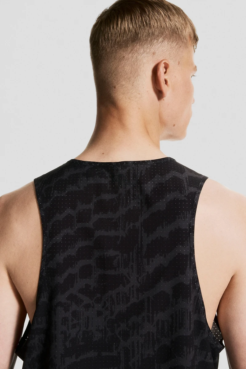 Sports Tank Top with DryMove™