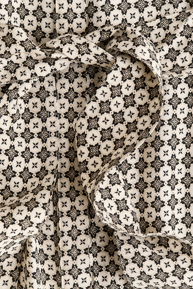 Robe avec ceinture à nouer