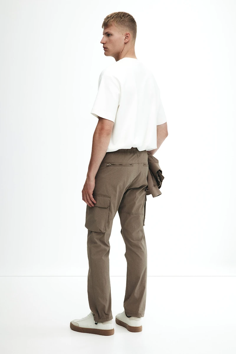 Pantalon cargo coupe classique en nylon