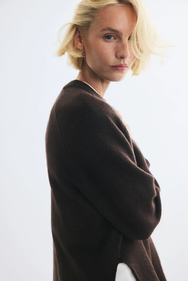 Raglan-Sleeved Sweater
