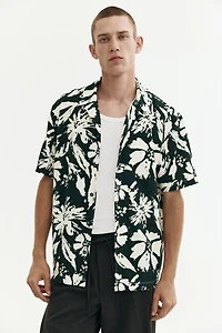 Regular-Fit Jacquard Resort Shirt