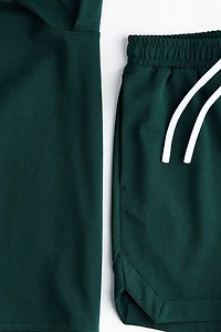 Sleeveless Sports Hoodie and Shorts with DryMove™