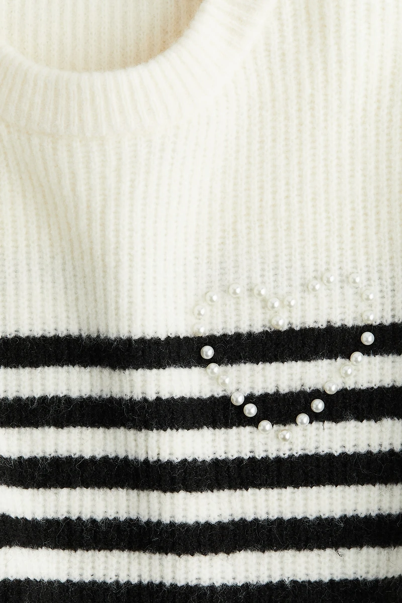 Chandail orné de strass