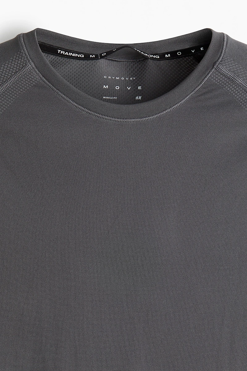 Muscle Fit Sports T-Shirt with DryMove™