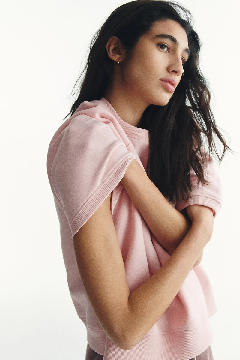 Short-Sleeved Sweatshirt