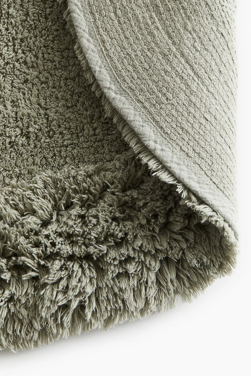 Oval Tufted Bath Mat