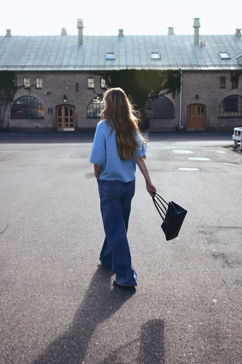 Short-Sleeved Sweater