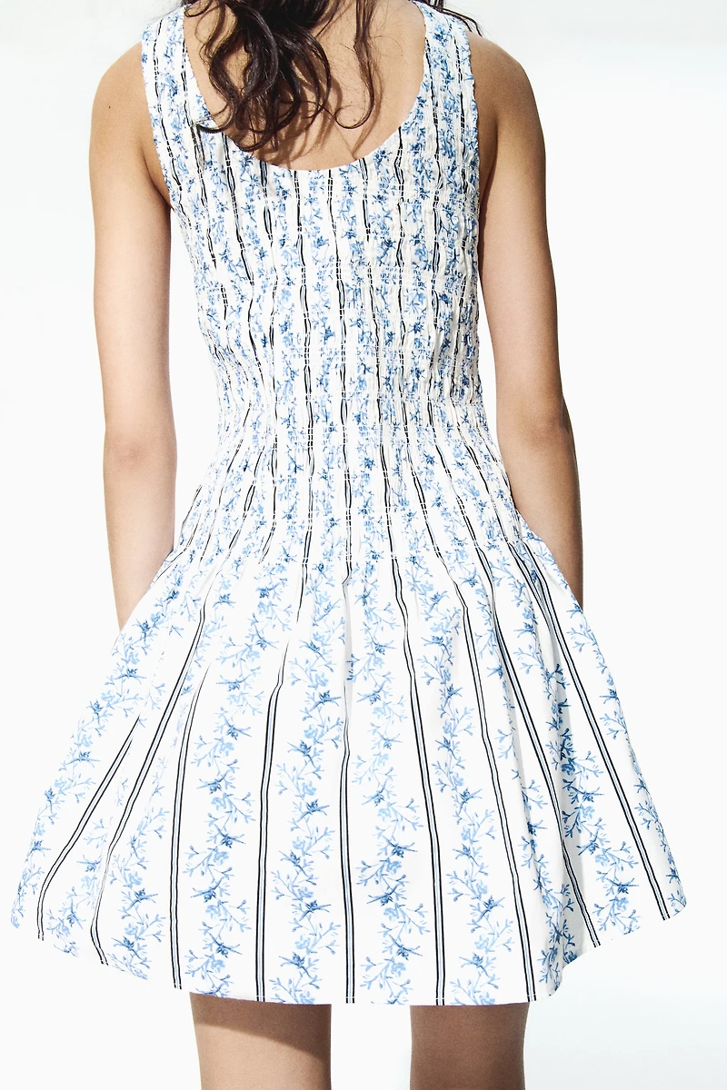 Robe smockée en coton