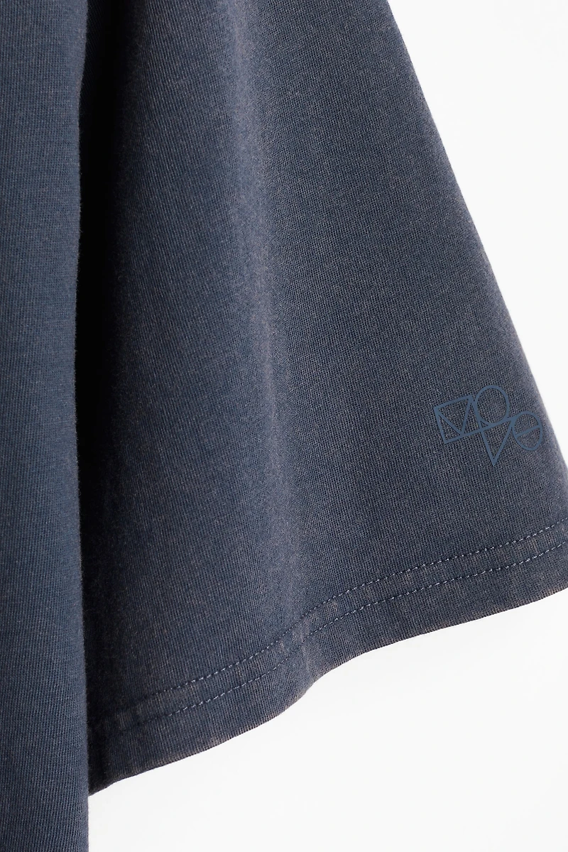 Loose-Fit Sports Shirt with DryMove™