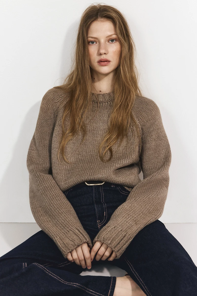 Raglan-Sleeved Sweater