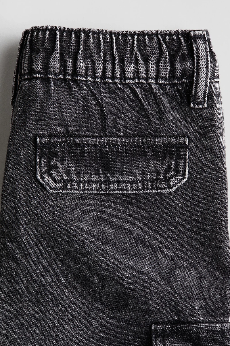 Relaxed Tapered Fit Jeans