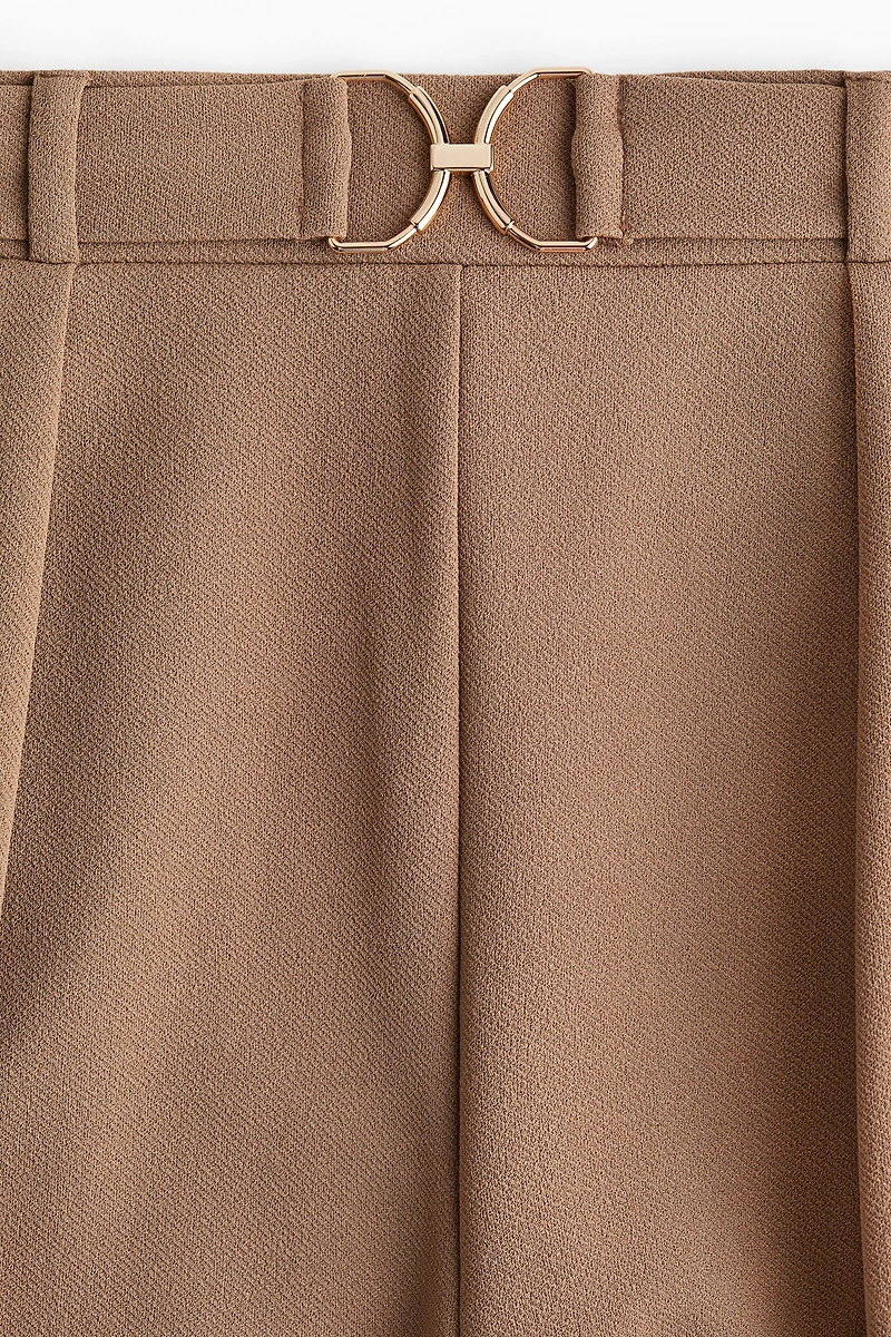 Pantalon de tailleur avec boucle