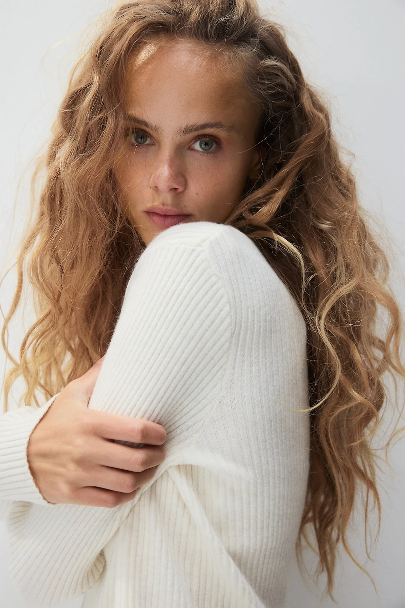 Gilet en tricot côtelé avec col