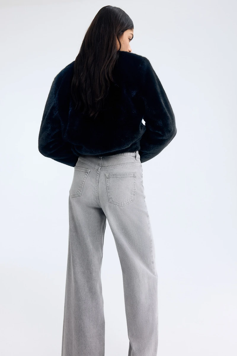 Wide-Leg Ultra High Jeans