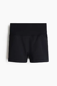 Seamless Scrunch Hot Pants with DryMove™
