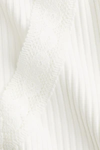 Blouse avec pans à nouer devant