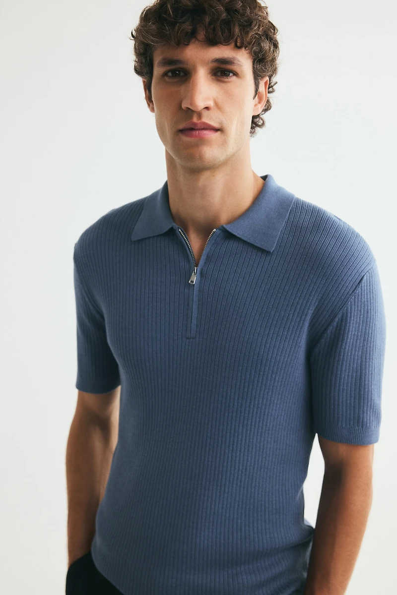 Polo près du corps