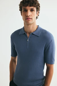 Polo près du corps