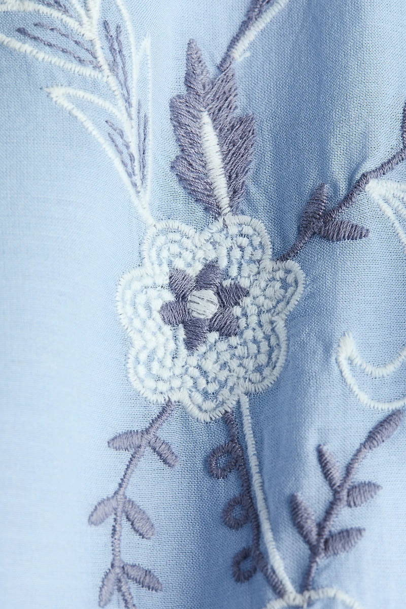 Blouse brodée