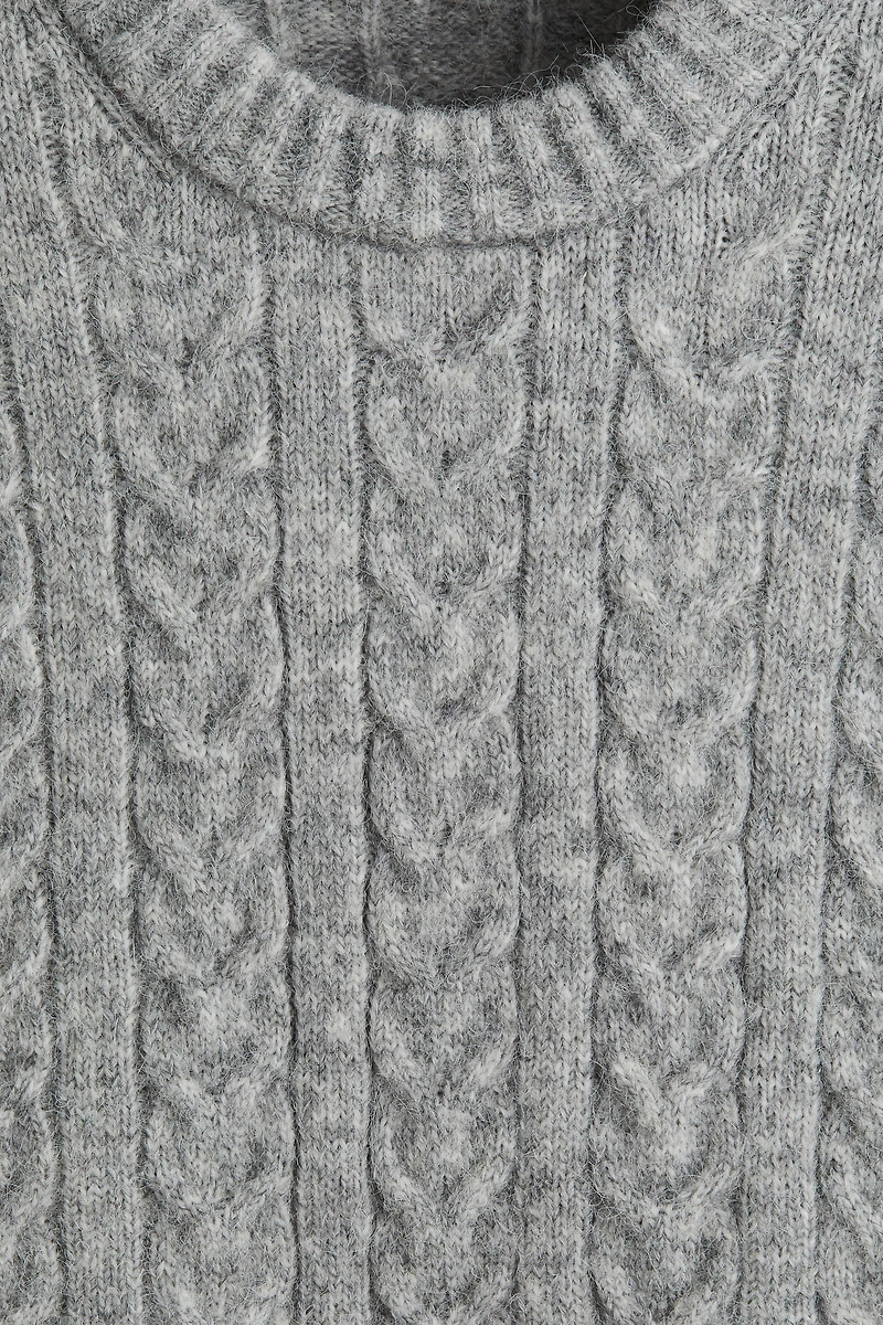 Chandail classique en tricot torsadé