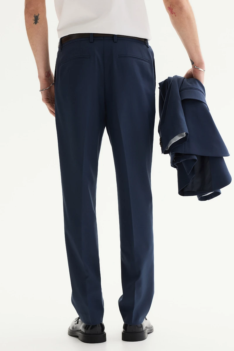 Pantalon d'habit près du corps