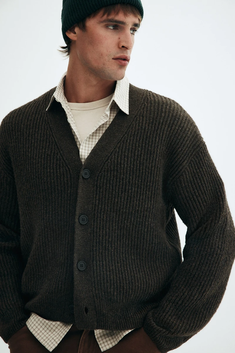 Loose-Fit Rib-Knit Cardigan