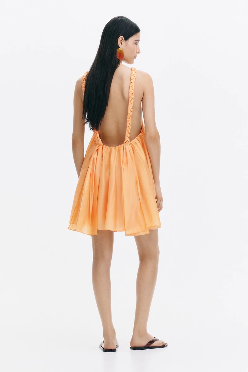 Minirobe avec détail tressé