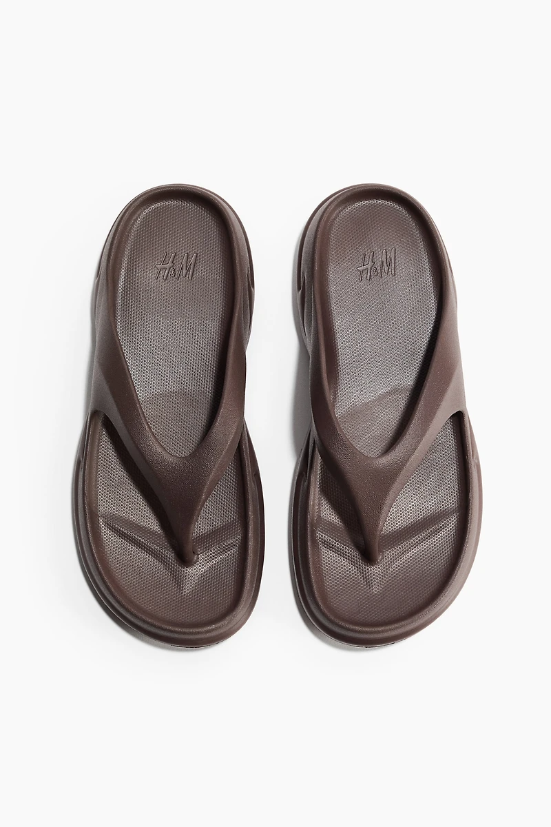 Chunky Flip-Flops