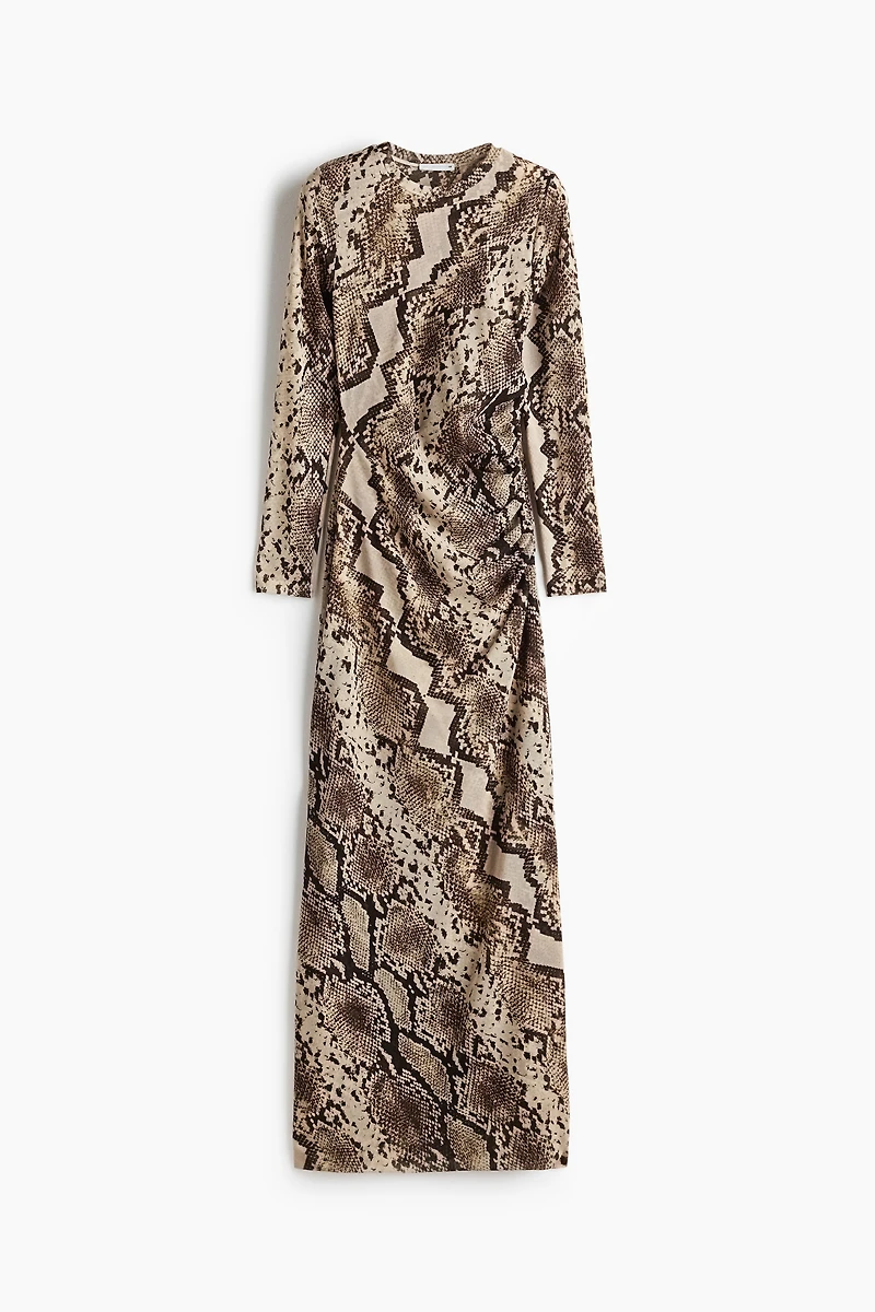 Robe en filet avec imprimé peau de serpent