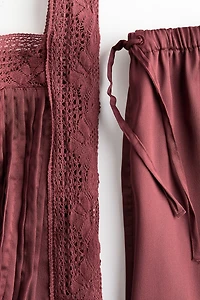 Pyjama en satin avec plis nervure