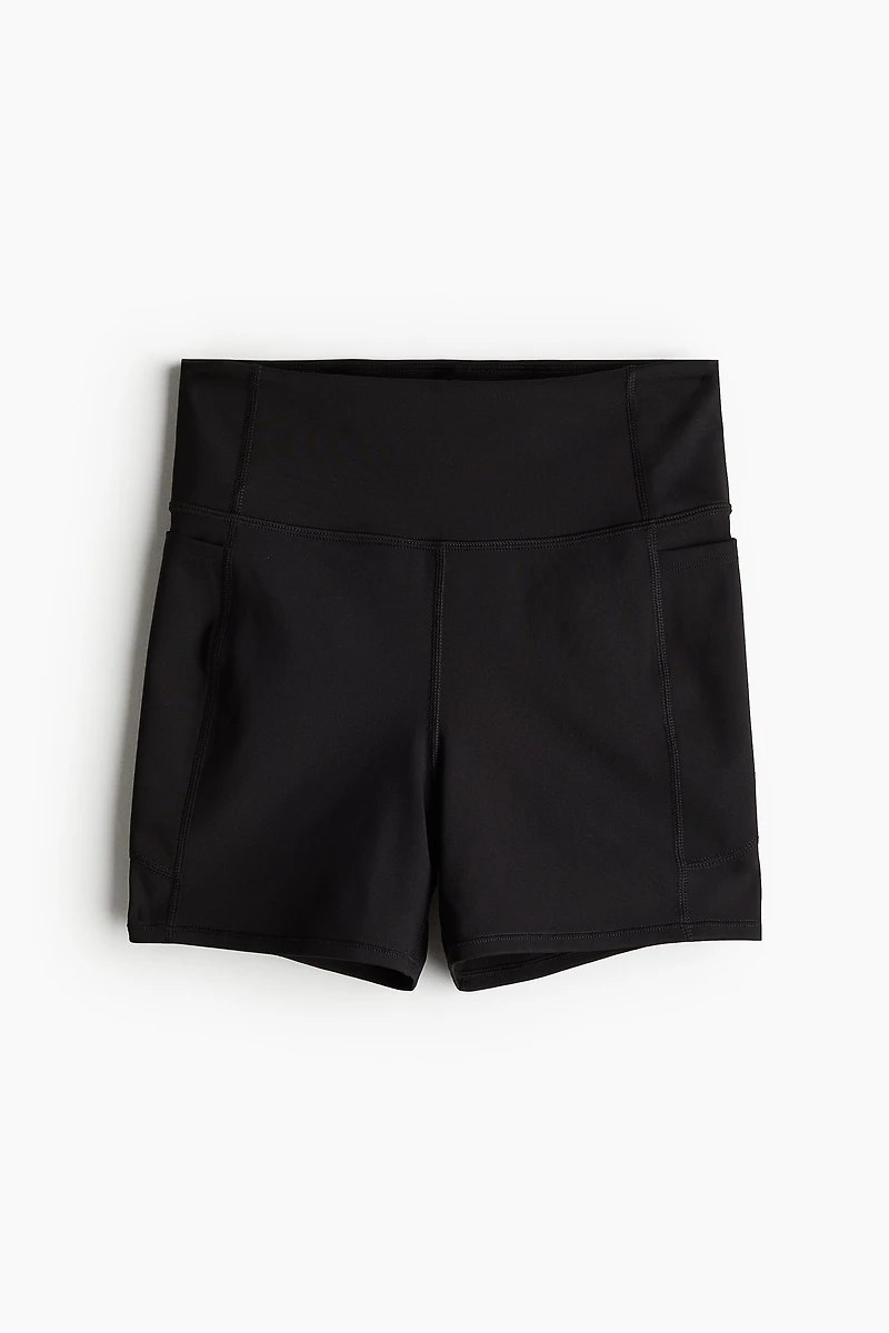 Pocket-Detail Sports Hot Pants with DryMove™