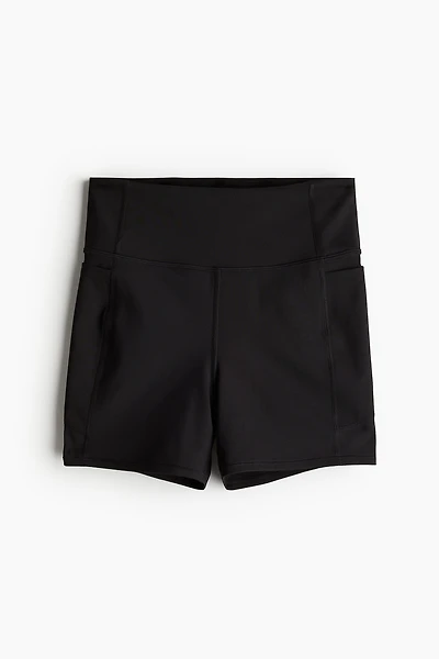 Pocket-Detail Sports Hot Pants with DryMove™