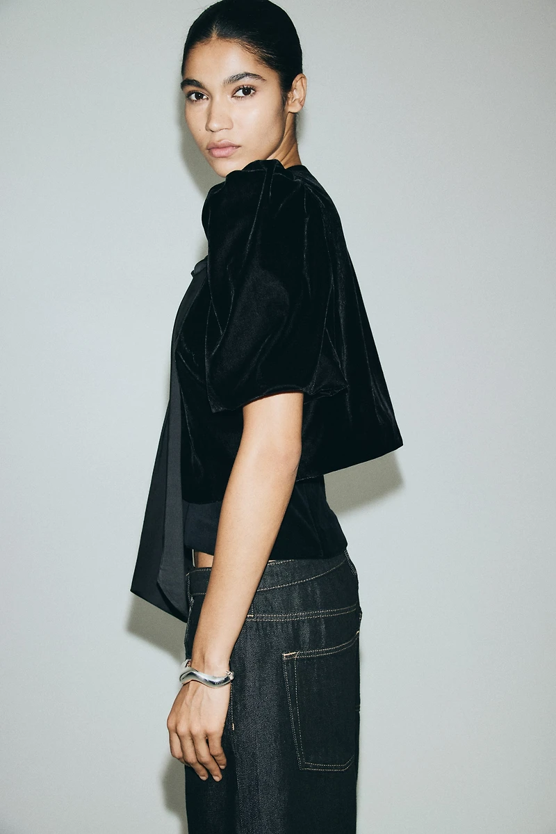 Haut à manches bouffantes