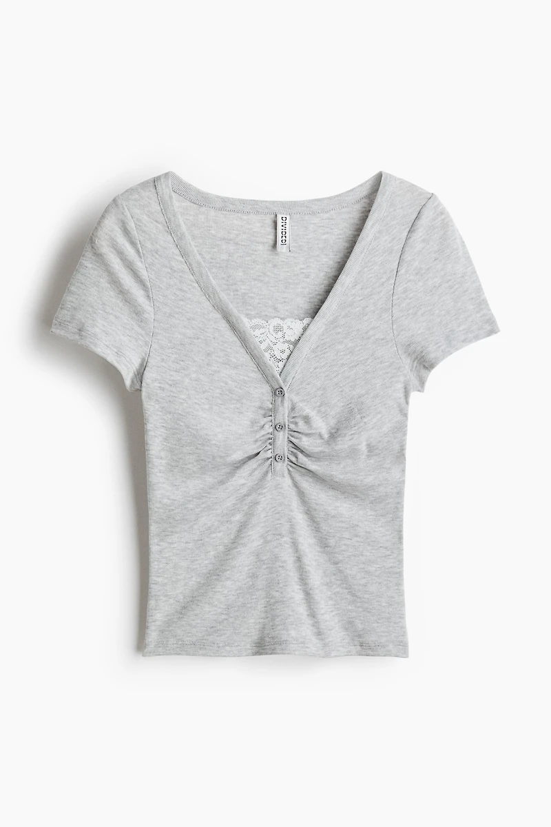 Haut avec dentelle
