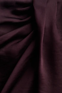 Robe bandeau en satin