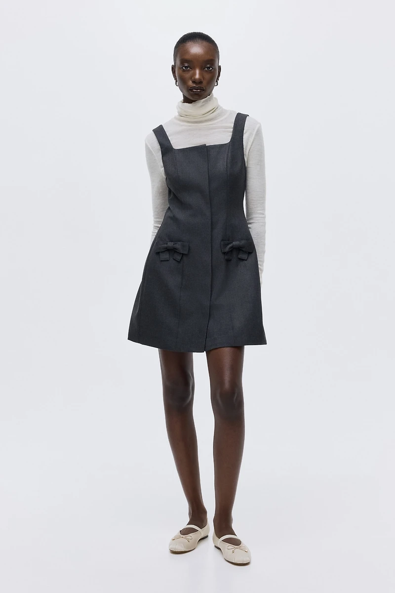 Robe en sergé avec boucles