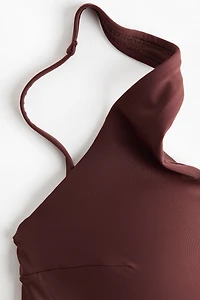 Haut de maillot pigeonnant