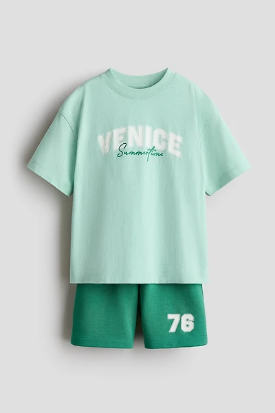 2-Piece T-Shirt and Sweatshorts Set