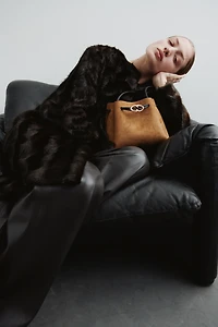 Sac à bandoulière avec cordon de serrage