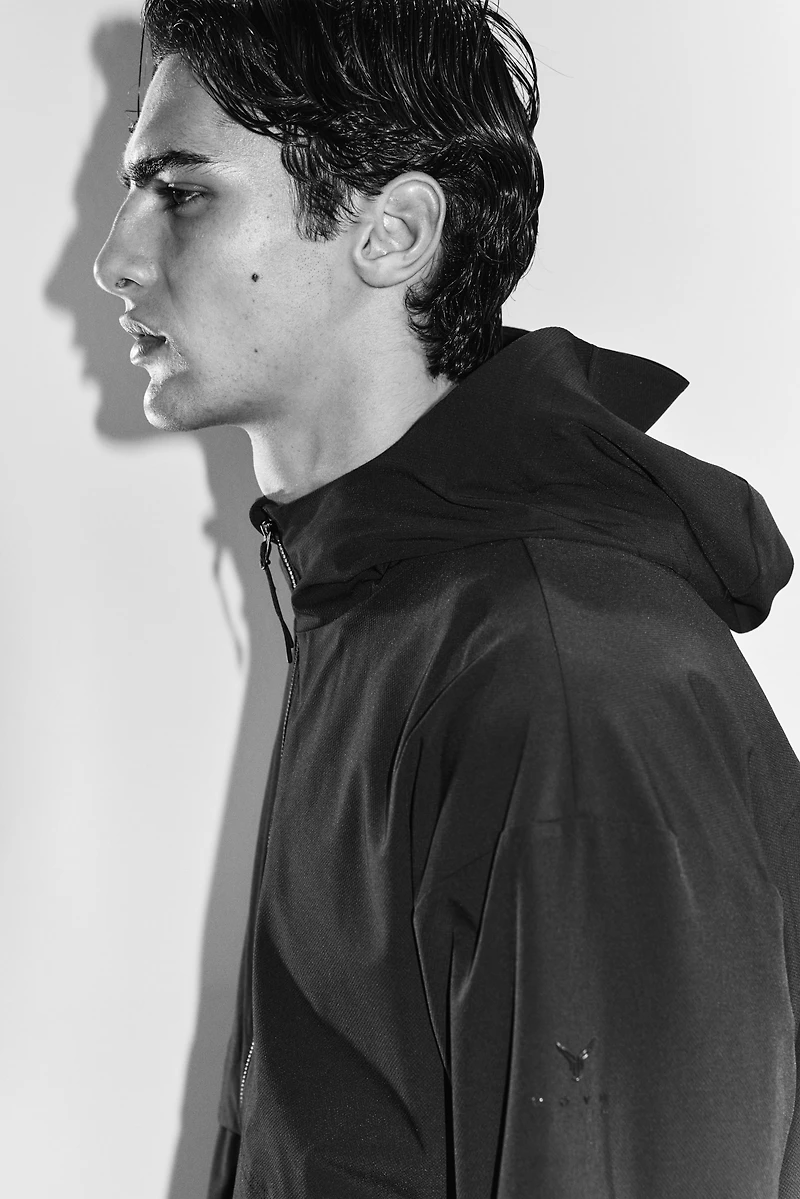 Loose-Fit Activewear Jacket with DryMove™