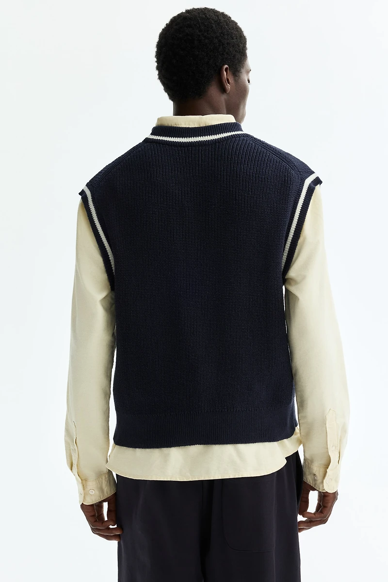 Loose-Fit Knit Sweater Vest