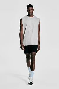 Loose-Fit Sports Tank Top with DryMove™