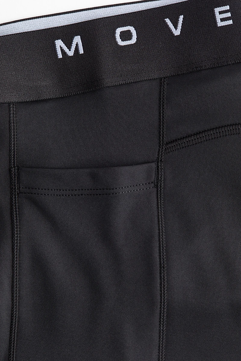 Fitted Sports Shorts with DryMove™