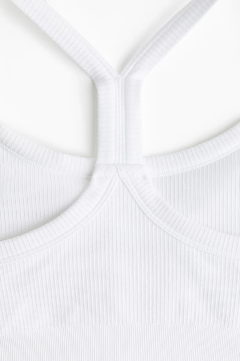 Seamless Medium-Support Sports Bra with DryMove™