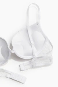 Soutien-gorge super pigeonnant en dentelle