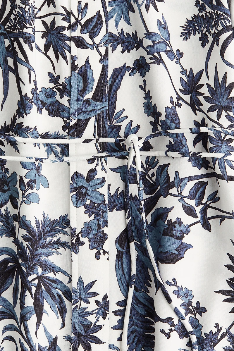 Robe à manches bouffantes