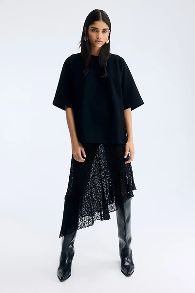 Jupe asymétrique en dentelle