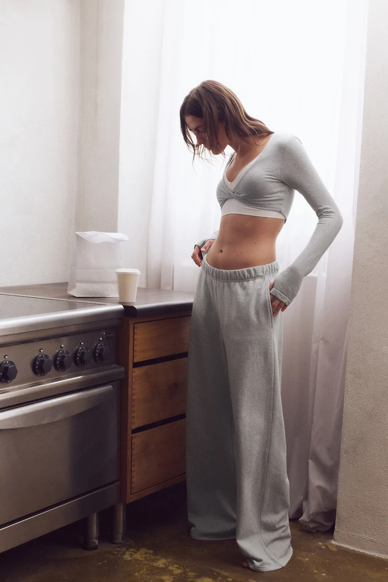 Sports Sweatpants with DryMove™