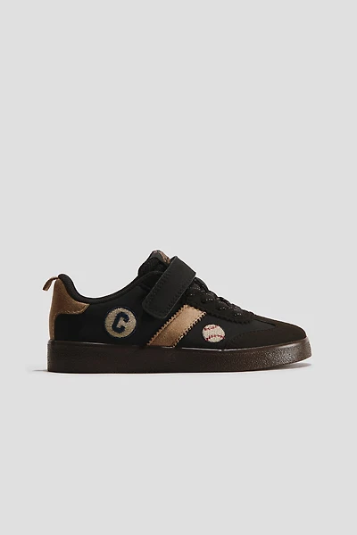 Motif-Detail Sneakers