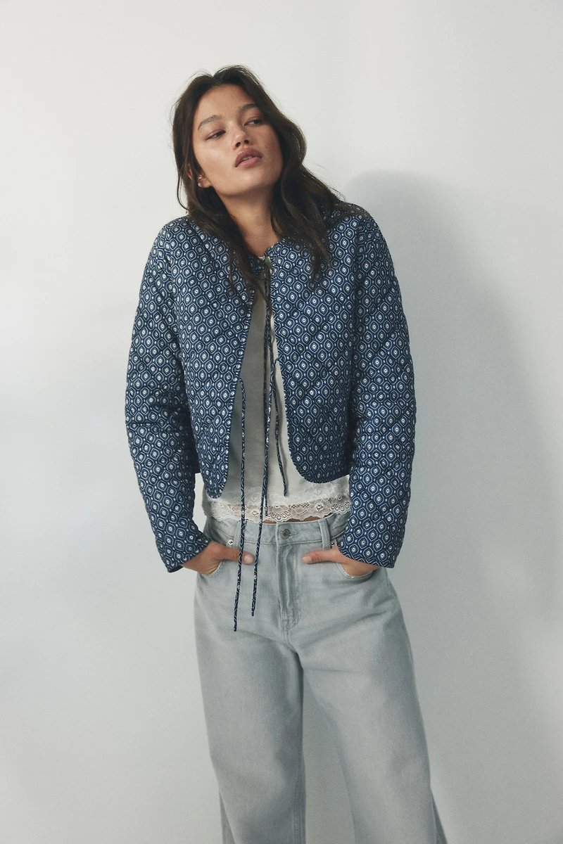 Veste matelassée avec fermeture à nouer